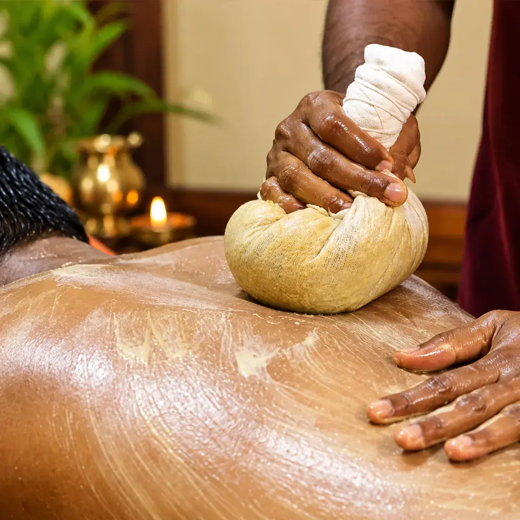 Abhyangam + Njavarakizhi (Without Oil)